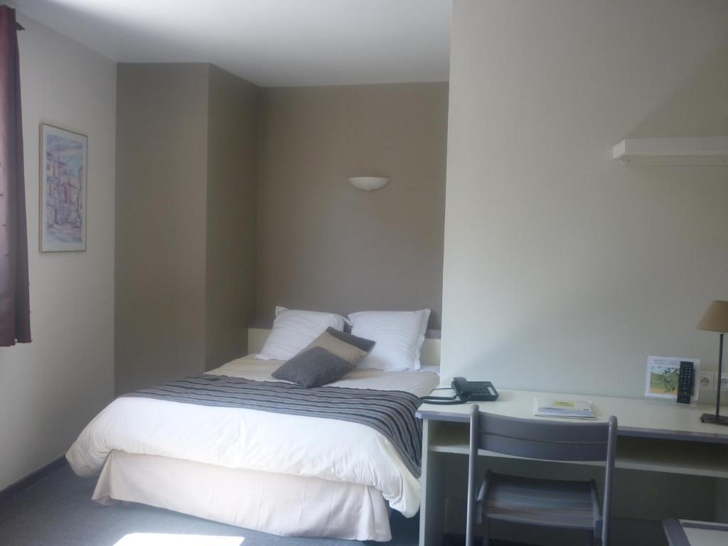 Logis Hotel Le Relais Du Serre Dieulefit Rum bild